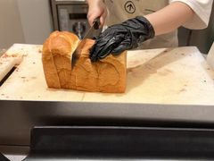 -HOT CRUSH趁热集合·现烤面包(上海环球港店)