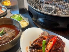 -草家酱蟹炭火烤肉店(珲春南路一店)