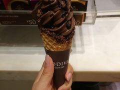 草莓双重巧克力软冰淇淋-GODIVA(万象城店)
