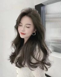 -十六番发型师事务所