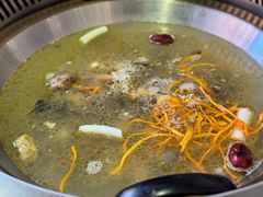 -野菌园·野生菌火锅首创第一家(关兴路总店)