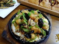 -老东镇啤酒屋海鲜加工·蒸汽海鲜·海鲜烧烤(台东店)