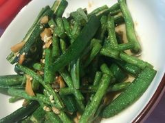 黏汁秋葵炒长豆角-老湘亲·品鉴湘菜(蔡塘爱琴海店)