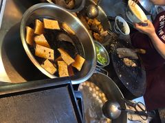 -松树干拌面店