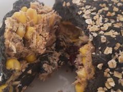 芝士金枪鱼蔓越莓软欧包-小贤家千层榴莲蛋糕(安贞店)