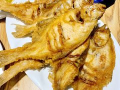 炸偏口鱼-方城小吃店