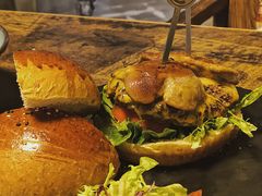 -HIGH FIVE哈福手工汉堡(桂林路店)