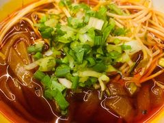 -拈签一笑黄牛肉辣卤串串