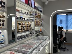 -潘多拉眼镜·蔡司依视路明月(潘家园店)