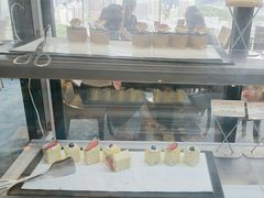-宝利来国际大酒店-凤凰阁旋转餐厅