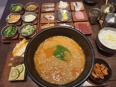 -银米·云南传统过桥米线(双廊黑金冠店)