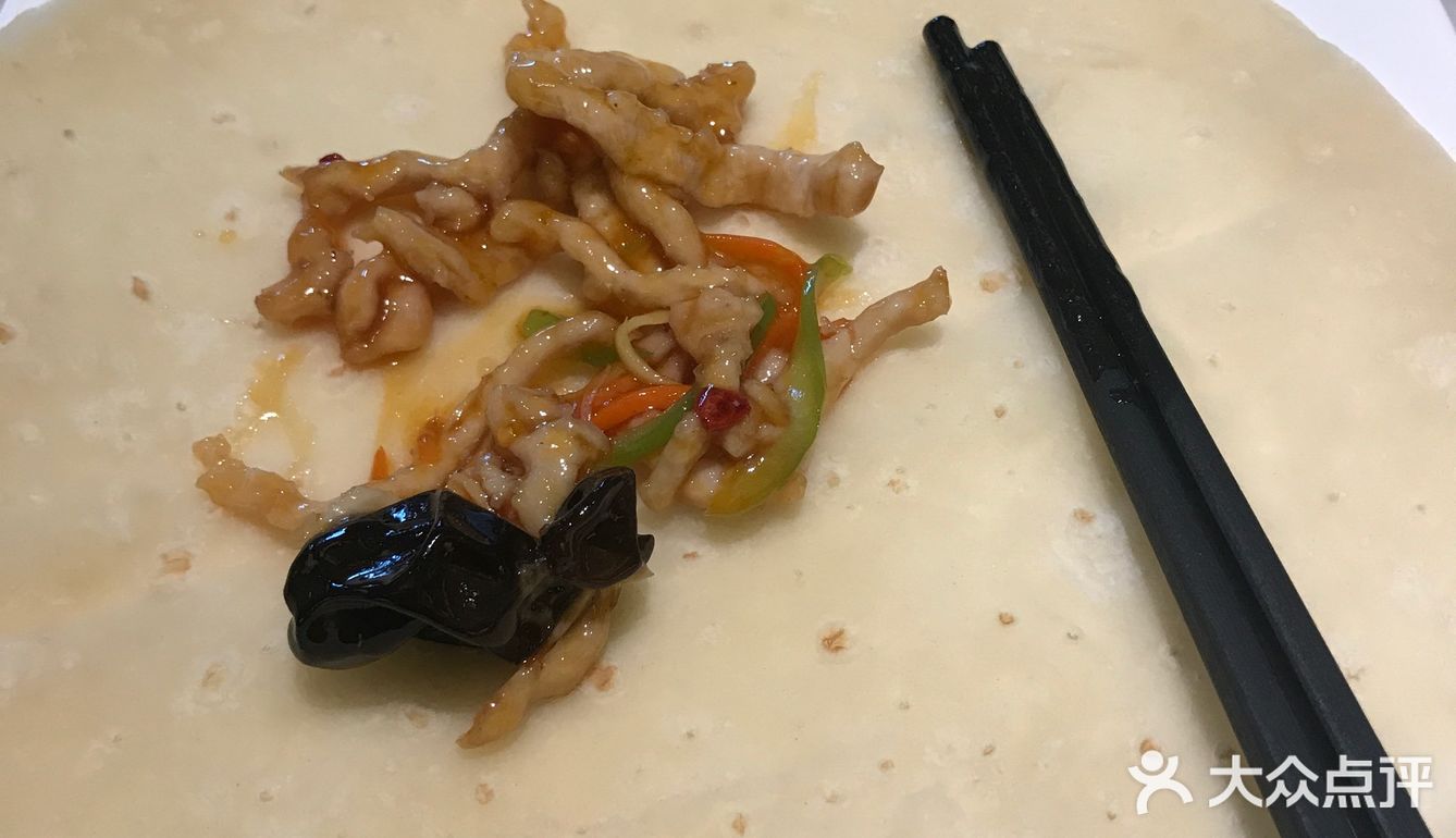 来过这经纬街的这家老昌春饼很多次了  环境还可以