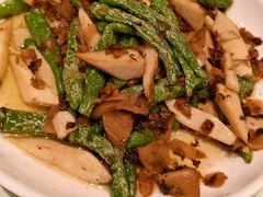 咸菜尖椒炒野笋-群乐饭店(滨安路店)