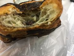 巧克力羊角包-巴黎贝甜(印象城店)
