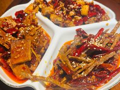 -三叔特色自贡菜(中海国际店)