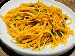 酸辣土豆丝-青叶202都市餐厅(迪诺水镇店)