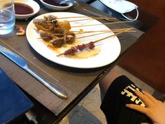 -大中华希尔顿酒店-念自助餐·嗨啤·小龙虾