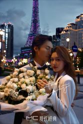 -现代经典婚纱摄影