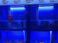 -七欣天香辣蟹火锅(闵行浦江欢乐颂店)