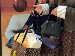 -宁波杉井奥特莱斯广场