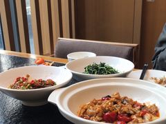 -鱼鲜饭香·招牌汽锅剁椒鱼头王