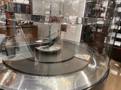 -Laderach 莱德拉(上海环贸iapm店)