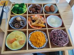 山城麻辣素香锅-轻蔬不用等·素食(江苏路店)