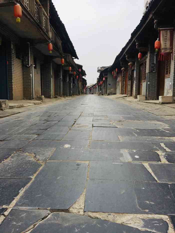 宾州古城-"朋友要开酸粉店,所以去宾阳寻找好吃的酸粉.