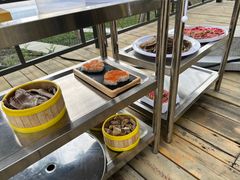 -茅草房·河畔园林火锅