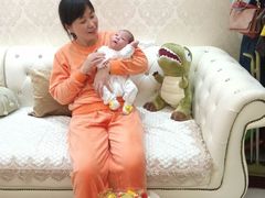 -爱的果实月嫂育婴师(世纪东方店)
