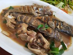-鸿运美食府