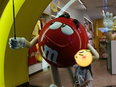 -m豆巧克力世界(上海世茂广场店)