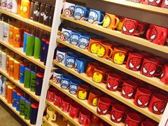 -名创优品(北京新中关购物中心地铁层店)
