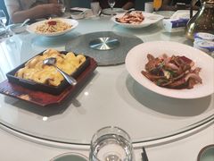 -海派美食·家宴海鲜青岛菜·石锅鲽鱼头(东方城店)