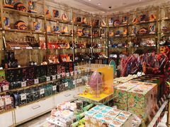 零售区-VENCHI 闻绮(北京国贸商城店)