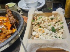 -东口码头·烧鸽子·鱼头泡饼·地方菜(金鹰悦城店)
