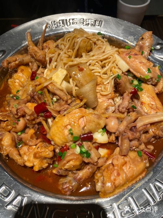 胖哥俩肉蟹煲(学林街店)鸡翅煲图片