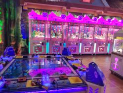 -菲菲羊乐园(临平银泰城店)