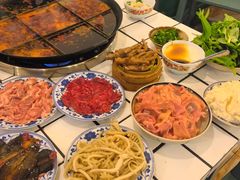 -重庆川渝肥妹火锅