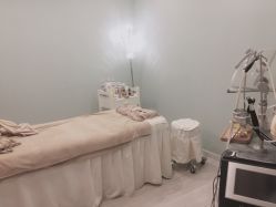 -至臻康妍健康管理中心