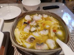 酸汤乌鱼片-鹅冠港式茶餐厅(来福士店)