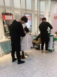 -PE SALON 