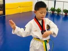 -金载勋跆拳道场(玲东花园店)