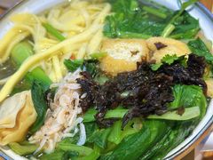 双档粉丝汤-柴爿巷·香酥鸡&馄饨(复兴中路店)