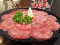 黑牛牛舌-明洞阿姨·韩式酱蟹烤肉·创意料理(三元桥店)