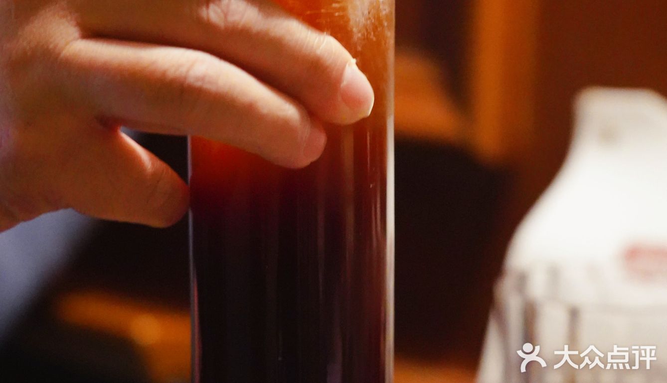 日咖夜酒很快乐