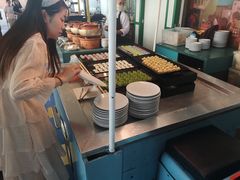 -彩虹云霄酒店76&78层国际自助餐