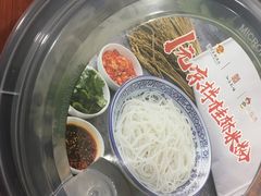 -泓历皇朝酒店(东亭店)