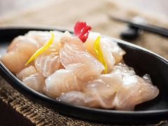 -老牌坊云南鱼豆花火锅(哈西万达店)