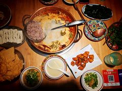 -洱火云南酸菜牛肉火锅(石景山当代商城店)